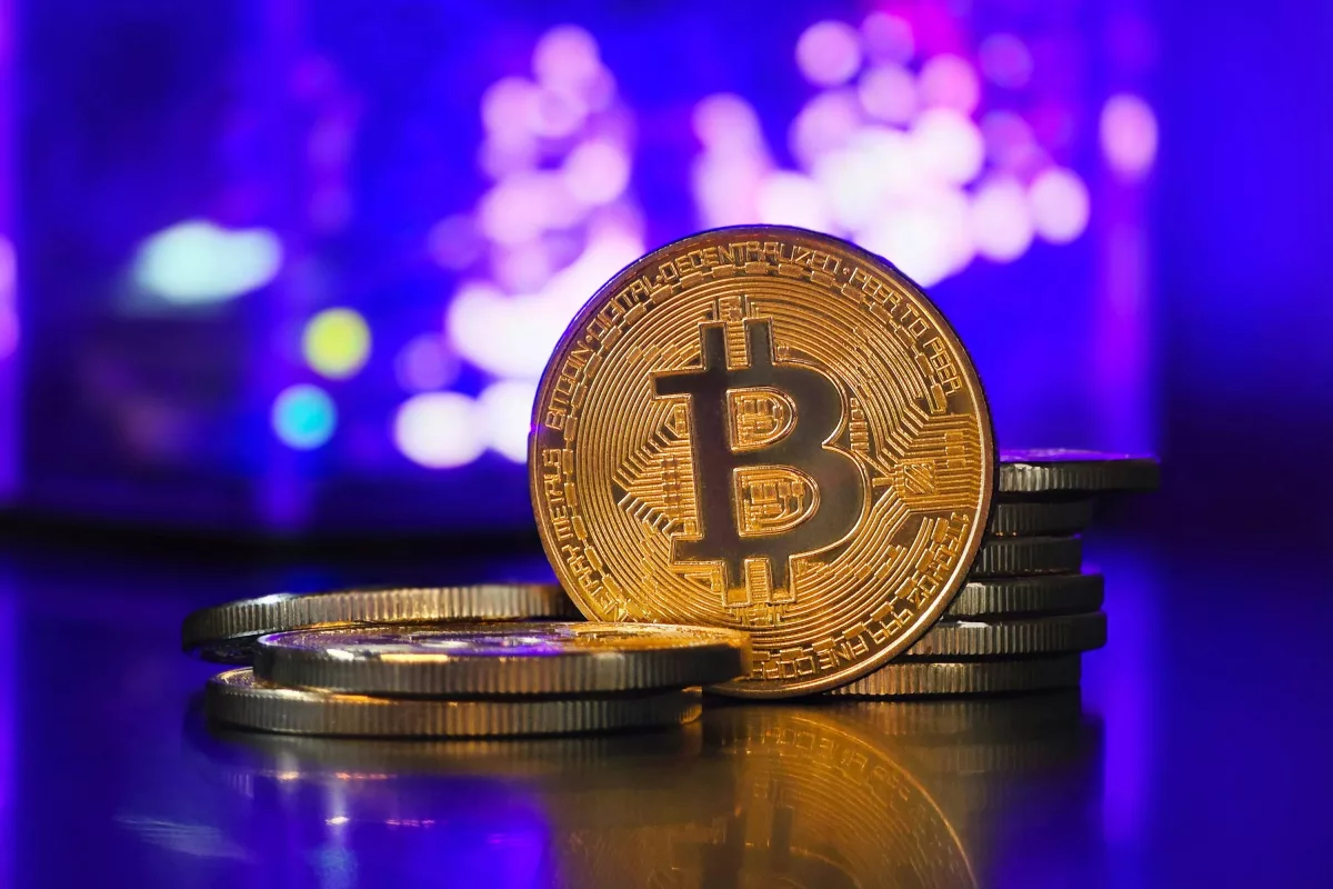 Продажи биткойнов майнерами снижаются: что ожидать рынку?
