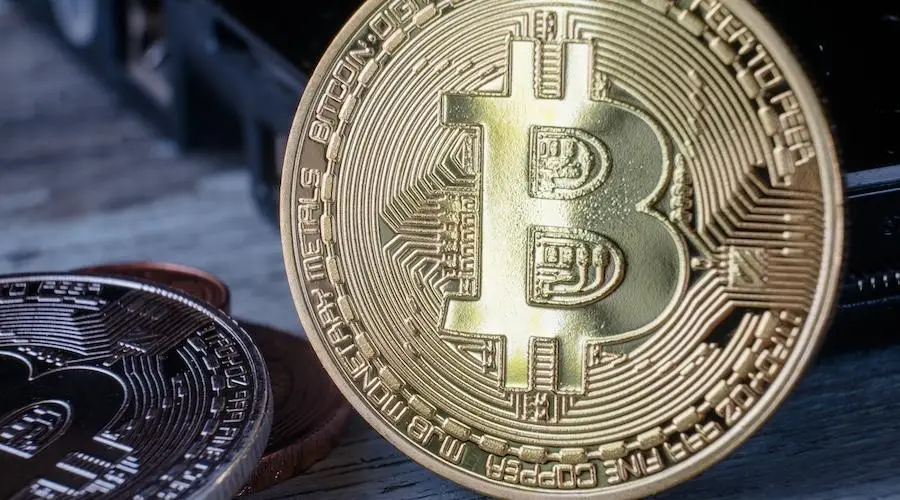 39 000 биткоинов Сатоси Накамото: суд Нью-Йорка поставил дело на паузу